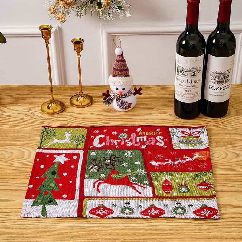 New Christmas supplies cartoon Santa Claus placemat Christmas ornaments dining table insulation pad Christmas tree decoration