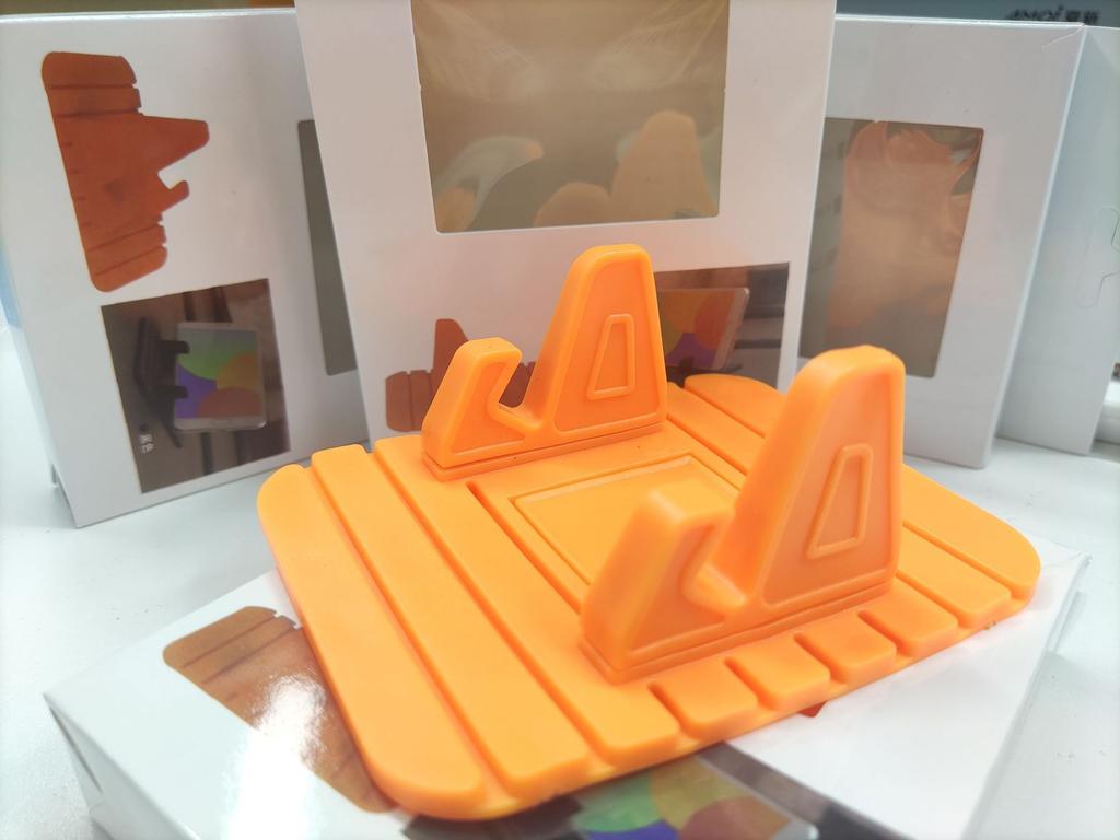 Anti-slip Car Silicone Holder Mat Pad Dashboard Stand Mount For Phone Holder Car Easel For Cars Interior Spare Parts