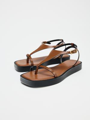 Модные летние новые женские сандалии на плоской подошве с ремешком на пряжке, повседневные, универсальные, удобные, с перемычкой для пальца, лаконичные пляжные сандалии для женщин, zapatos mujer