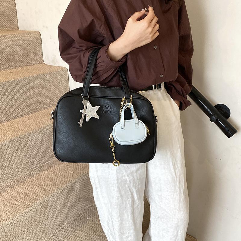 Простая ручная сумка в стиле ретро, портативная сумка для поездок на работу, новая нишевая сумка-подушка высокого класса, вместительная женская сумка