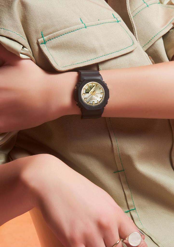 Часы Использует биопластик Черный x Золотой [Casio] G-Shock [] GMA-P2100SG-1AJF Женские