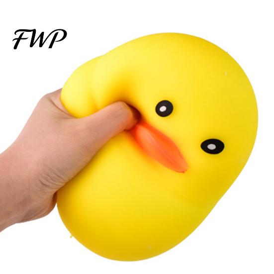 Pocket-sized Stress Ball Large Duck Reliever Slow Rise Soft TPR Squeeze Handheld Toy for Adults Kids Anxiety Relief Sensory Figurine Tear-resistant