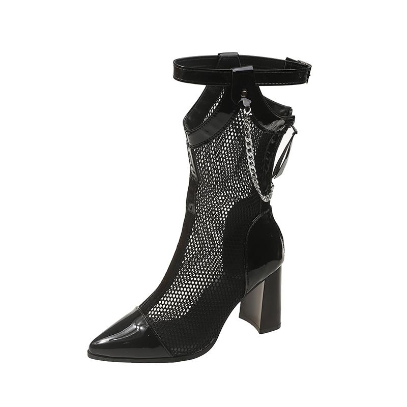 Мода 2024 года, черные сексуальные сетчатые полые сапоги, летние новые, с острым толстым каблуком, металлической цепочкой, модные дышащие высокие каблуки, крутые сапоги