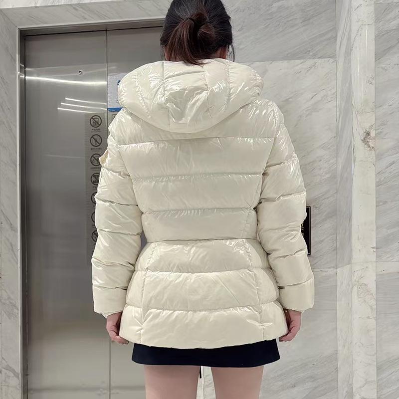 Женский блестящий пуховик с капюшоном 2025 - Приталенный, Плотный и Теплый