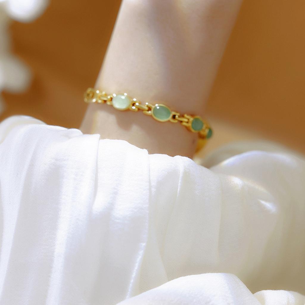 Women Quartz Watch Luxury Brand Retro Natural Dongling Stone an Jade Waterproof Ladies Advanced Chain Wristwatches Gift