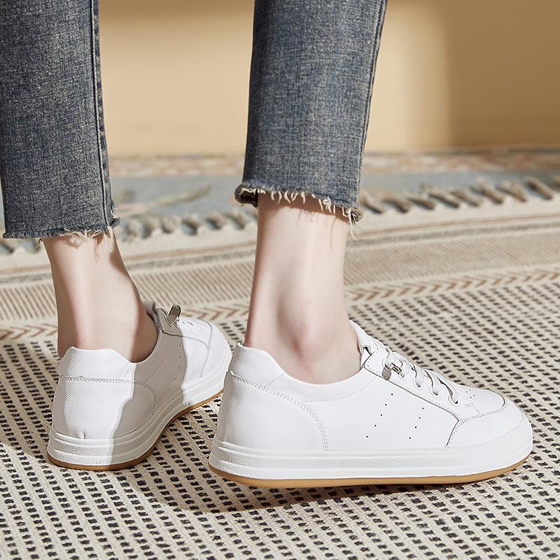 Маленькие белые туфли из натуральной кожи с первым слоем, женские универсальные весенне-осенние новые повседневные туфли на плоской подошве, утягивающие кроссовки