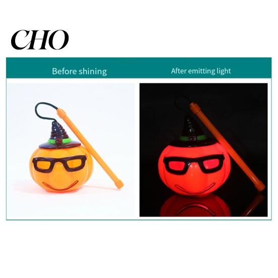 Cute Cartoon Pumpkin Decoration Halloween Lantern, LED Light Up Handheld Lamp, Battery Night Photo Prop Operated Decorative Plastic Lantern for Kids,