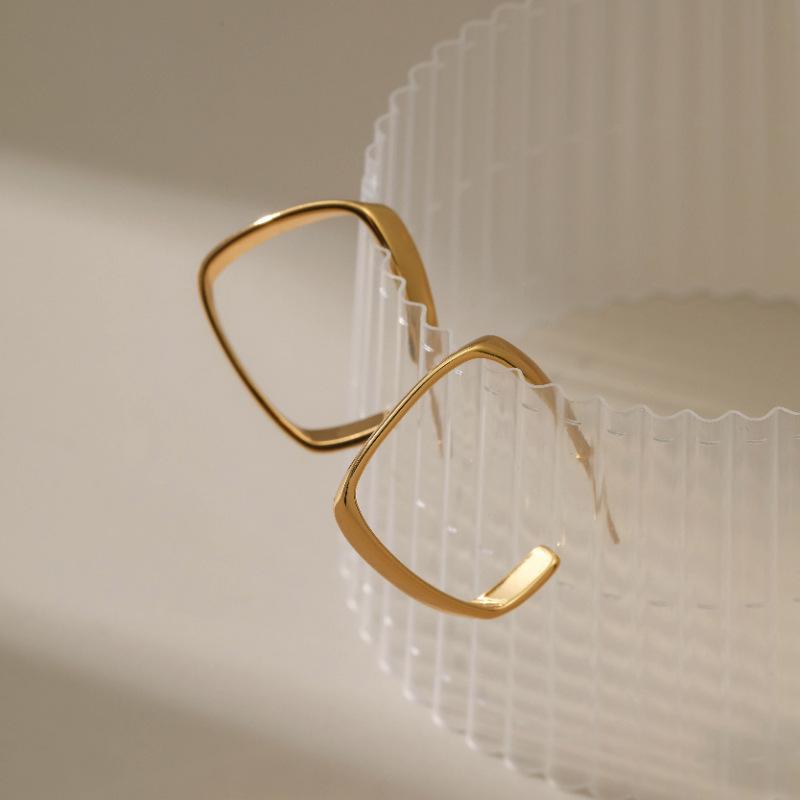 Fashion Geometric Square Stud Earrings Copper Plated 18k Gold C Shape Mirror Earrings