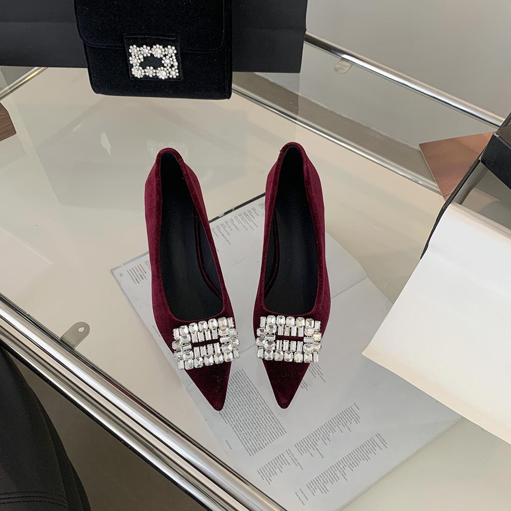 Модные туфли-лодочки с острым носком для женщин, неглубокие, без застежек, атласные, серые, черные, красные, со стразами и пряжкой из кристаллов, 2024 г. Новые поступления, туфли для женщин, 35-39