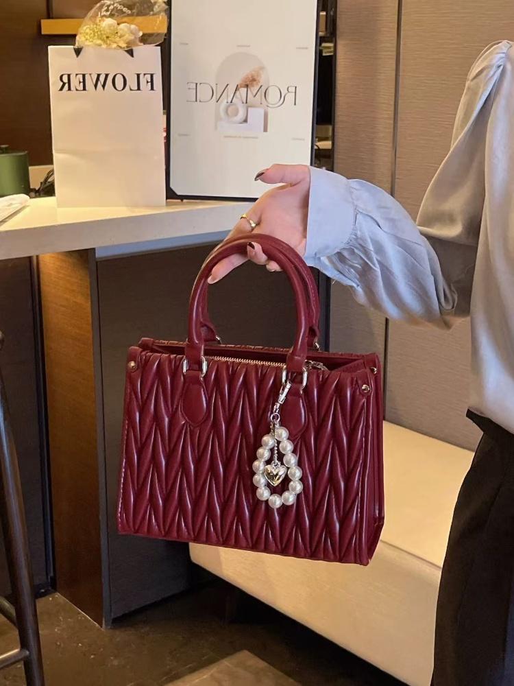 High Texture Leather Embossed Design Women's Handbag High Quality New Versatile Crossbody Bag Pleated Underarm Shoulder Bags