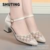 Модные дышащие босоножки со стразами и полым острым носком, женские, лето 2024, мягкие кожаные босоножки на среднем блочном каблуке для мамы