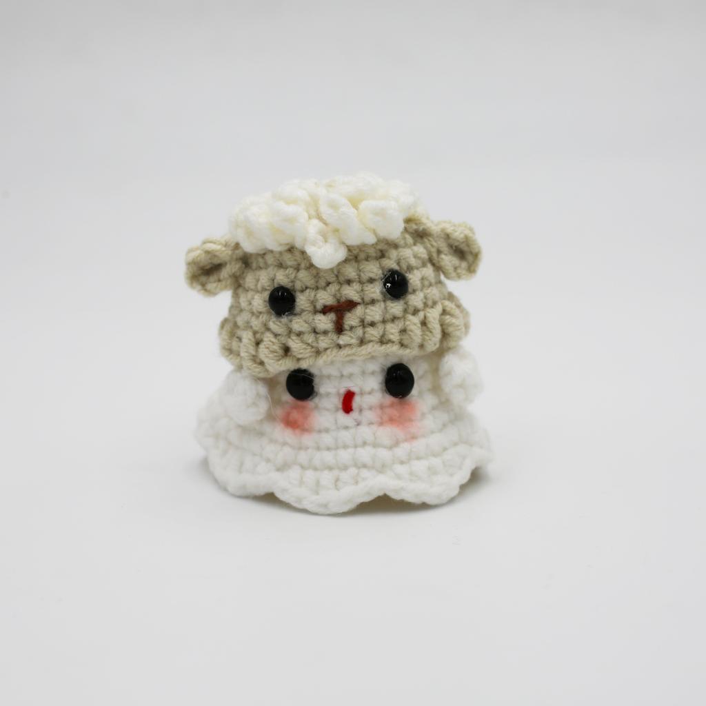 Creative Crocheted Little Ghost Hand Woven Pendants Halloween Decoration Handmade Yarn Crochet Bag Key Pendant Gift Home Decor