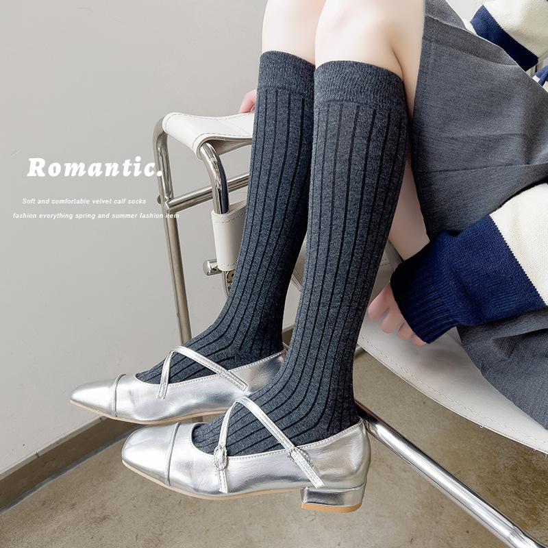 Женские весенне-летние однотонные тонкие дышащие носки до колена в рубчик