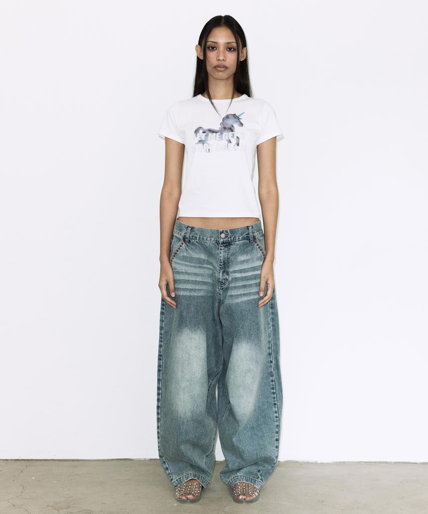 FANCY CLUB Shadow Unicorn Tee (White) F26Qb057