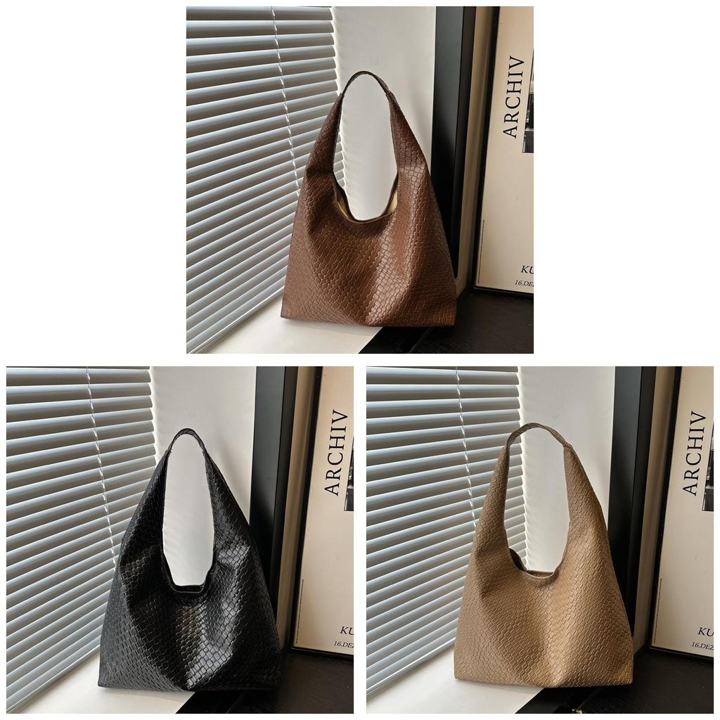 Retroinspired Womens Shoulder Bag With Magnetic Flap And Inner Phone Pocket For Daily Wear