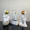 Современные простые украшения из смолы в виде астронавта для гостиной, кабинета, книжного шкафа, спальни, модное легкое украшение