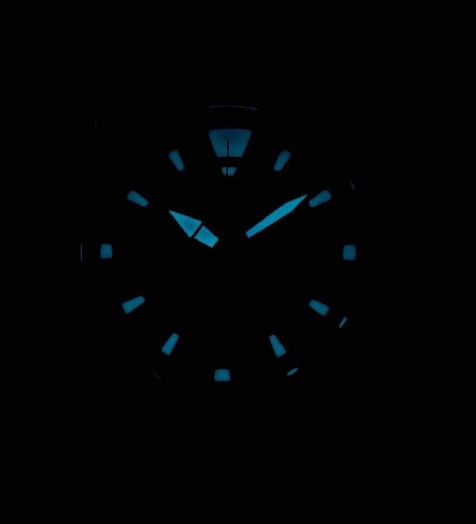 Citizen Часы мужские Solar Quartz с черным циферблатом Eco-Drive AT2430-80E