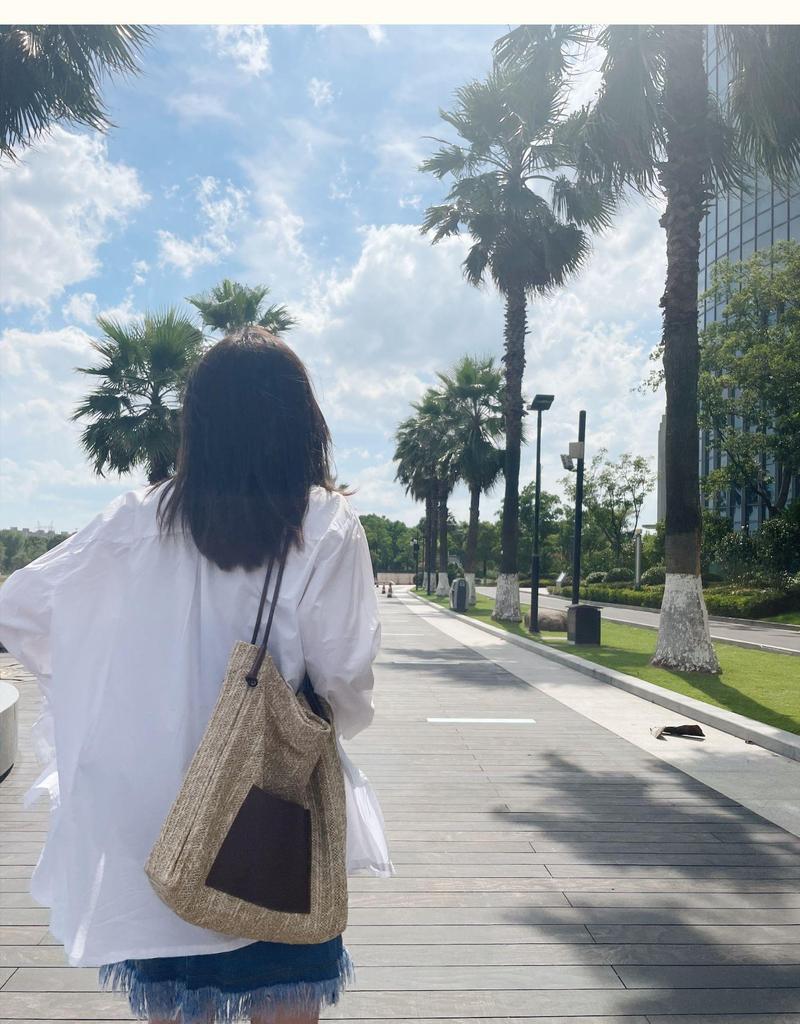 Large Capacity Summer Beach Straw Handbag: Woven, Stylish, and Ideal for Seaside Holidays