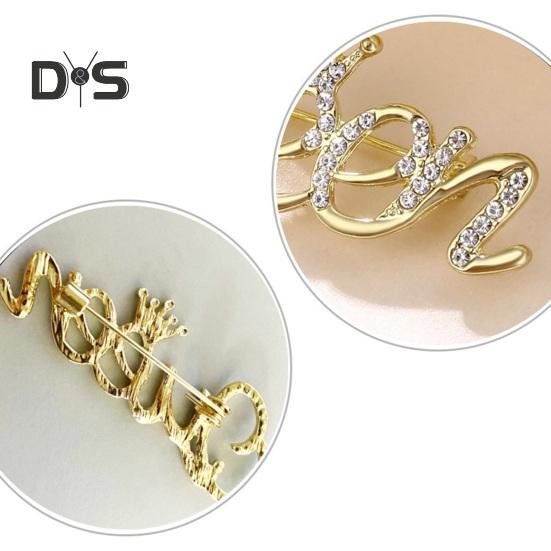 Fashion Rhinestone Queen Letter Brooch Pins for Women Luxury Crown Corsage Party Wedding Gifts Clothing Accessories