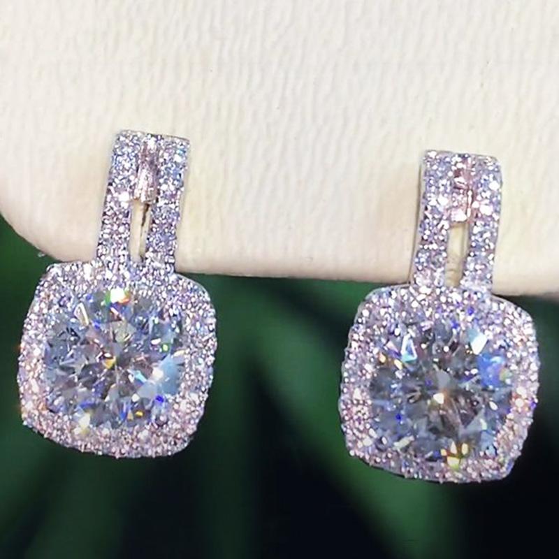 Серьги-гвоздики Huitan Cubic Zirconia для женщин, высококачественные позолоченные аксессуары для прокалывания ушей, модные универсальные ювелирные изделия