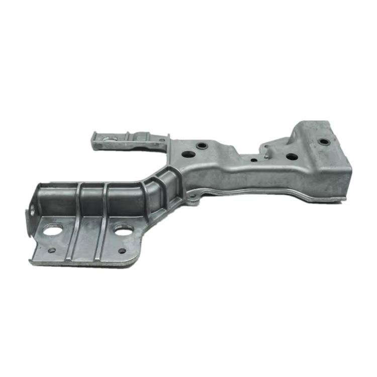 Передние монтажные кронштейны LR143160 и LR143161 для Land Rover Range Rover Velar