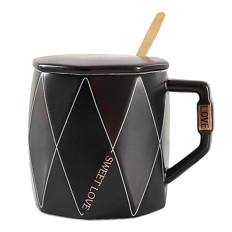 Керамическая чашка с крышкой и ложкой, креативная офисная чашка для питья для мужчин и женщин, парная черно-белая кружка, подарок на мероприятие