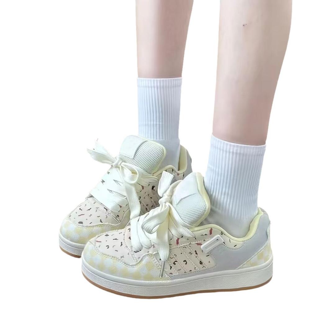 Women's Autumn New Thick-soled Versatile Height-increasing Casual Bread Shoes Soft-soled Sports Board Shoes