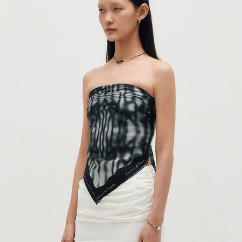 KIMZISU Haze Motif Square Scarf 95 _ BLACK