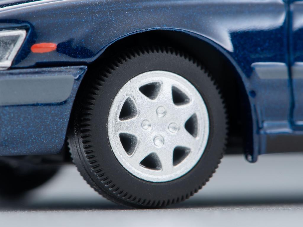 Tomica Limited Vintage Neo LV-N259b Nissan Laurel Medalist Navy 91 Year Finished Product