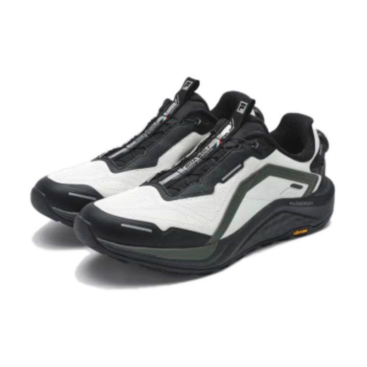 Fila Boa Wolf Comfortable Versatile Fabric Low-Top Casual Running Shoes Men Sneaker Black White A12M411204FLM