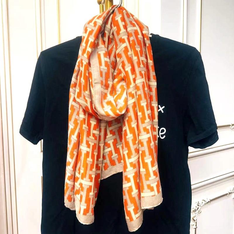 New Fashion Letter Polka Dot Printed Cotton and Linen Scarf Classic Autumn and Winter Warm Scarf Sunscreen Shawl