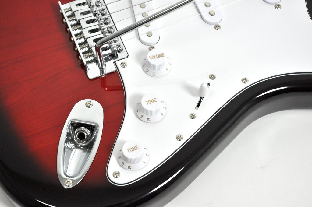 Электрогитара PhotoGenic ST Type Red Sunburst гаечный ключ ST-180/RDS [В комплект входят мягкий чехол/защитный чехол/регулировка]