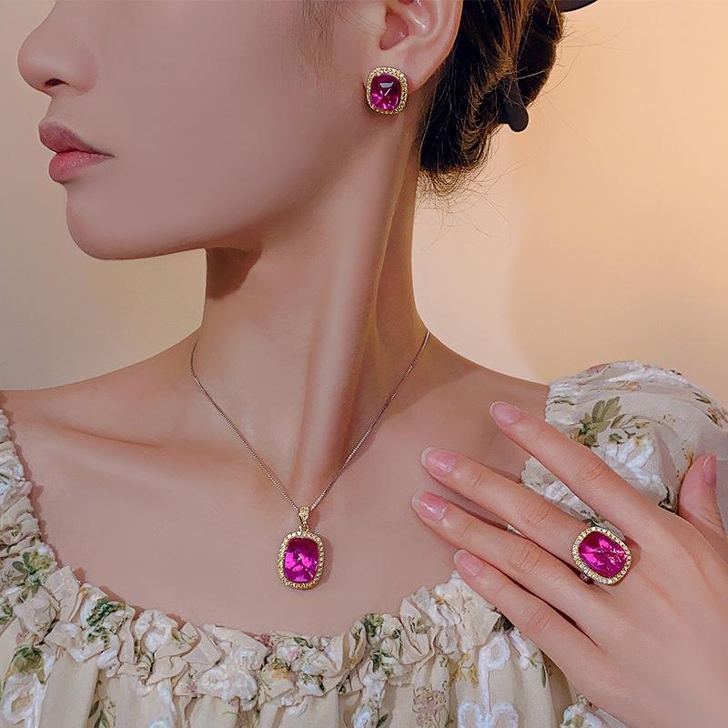 Осенне-зимние украшения Имитация красного корунда Сахарная башня Ретро набор подвесок 12 * 16-10 * 12