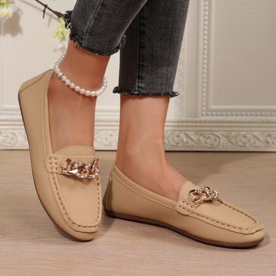 Новые туфли-балетки для мам большого размера универсальны и удобны благодаря мягкой подошве.