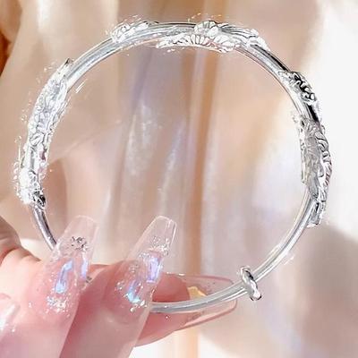 Цветущий филигранный браслет из акации: Дизайн Push-Pull в китайском стиле 2023 года