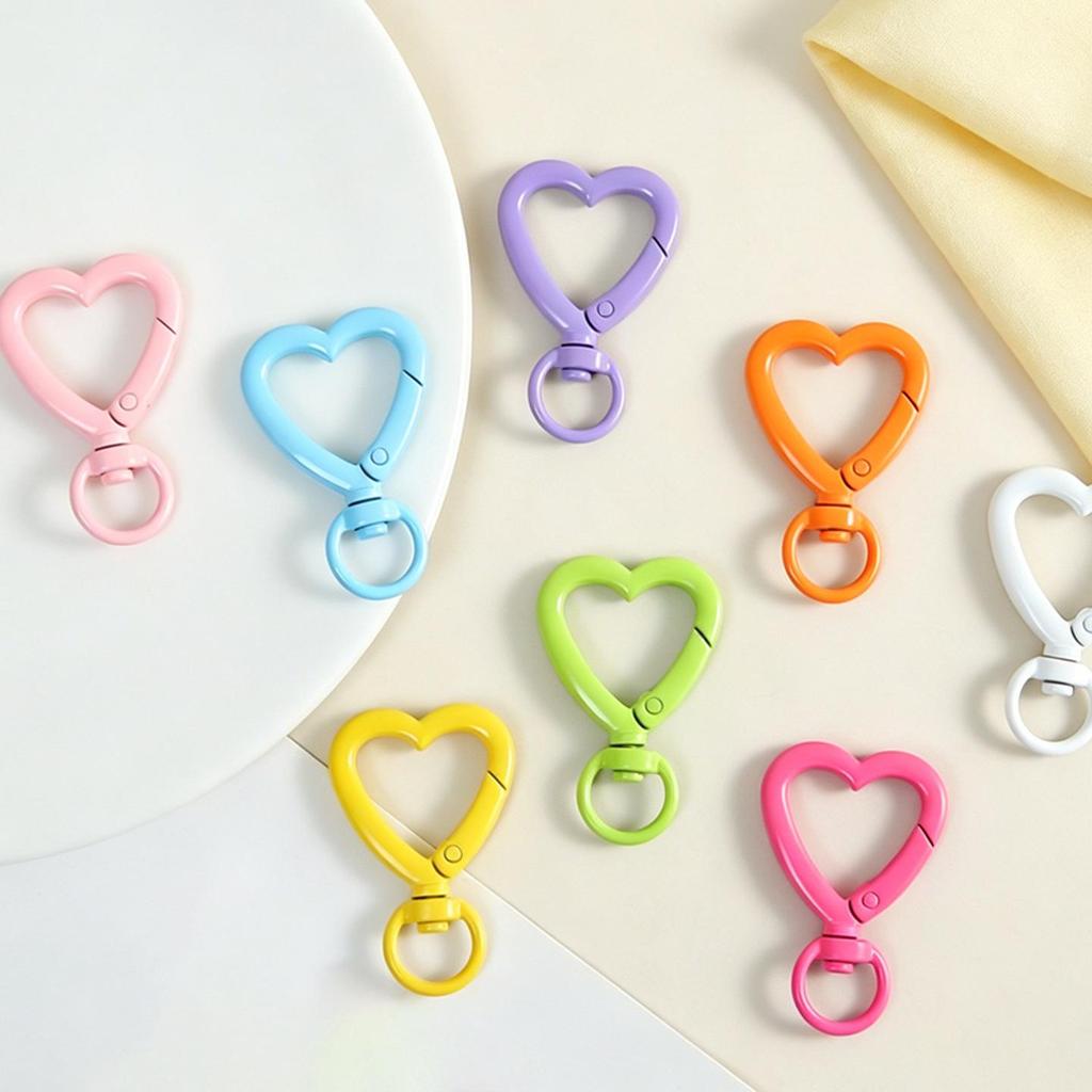 Разноцветные брелоки в форме сердца: Аксессуары для изготовления украшений своими руками с пружинными застежками, окрашенными спреем, и кольцами-соединителями из цинкового сплава