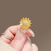 Sunflower Brooch Women's High-end High-end High-end Niche Pin Anti-light Buckle Cute Small Corsage Neckline Accessories