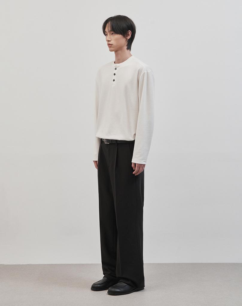 WORK ON BODY OFF Rested Semi-Overfit Henley Neck Knit [White]