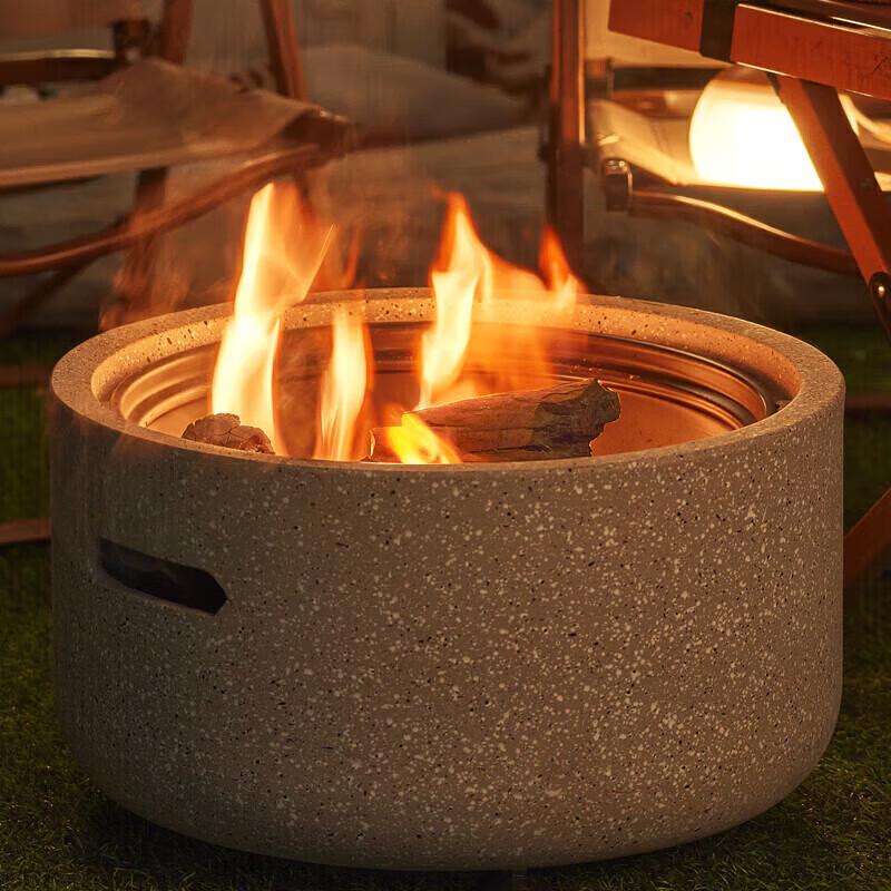 Сосновые дрова для кемпинга на открытом воздухе