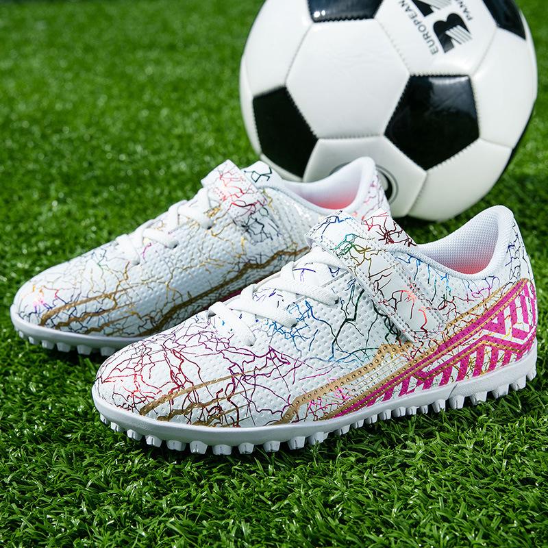 Broken nail football shoes, special breathable and non-slip sports shoes for boys and girls and children's training