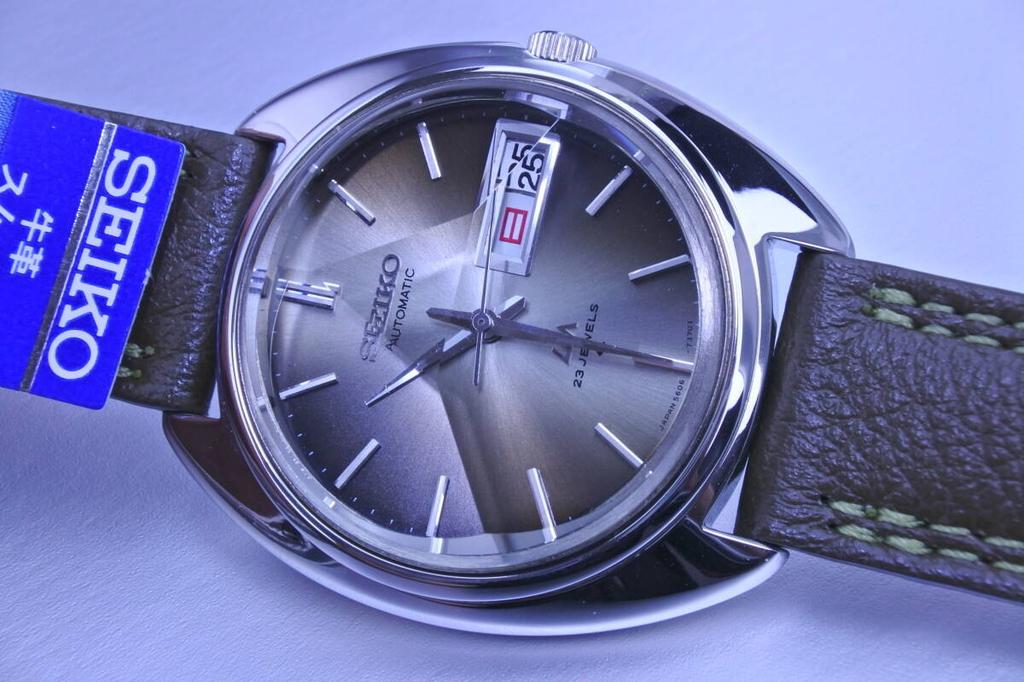 Модель 1973 SEIKO Lord Matic 23 красивой огранки с автоподзаводом Японские Полу-люкс камни, 4-стороннее стекло, 5606-7151, мужские Часы, модель