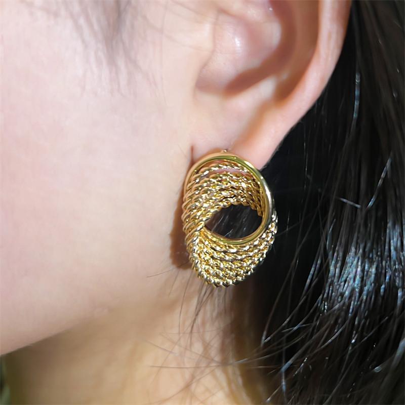 Серьги с геометрическим узором из жареного теста. Женские роскошные расширенные универсальные круглые серьги. Серьги-заколки для ушей в европейском и американском дизайне.