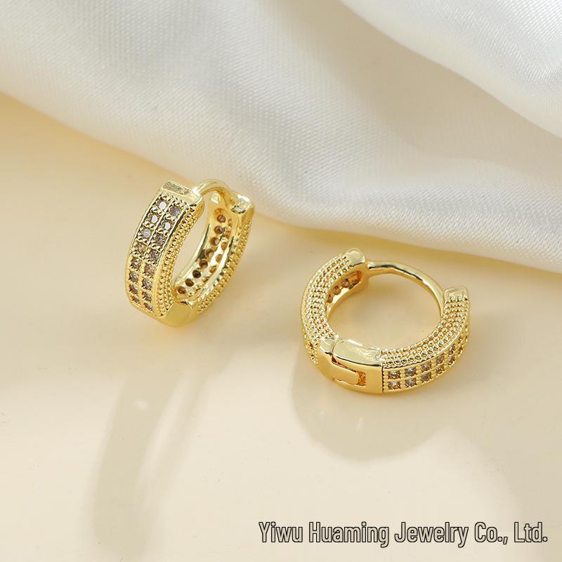 Французские серьги-пусеты с цирконами и бриллиантами в стиле легкой роскоши - Универсальные и трендовые стили