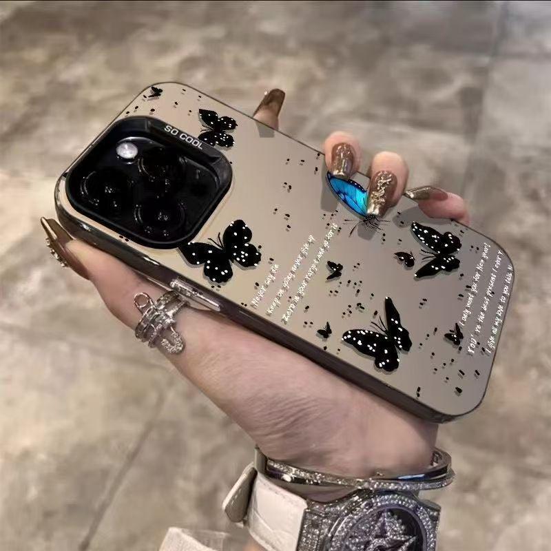 Английский Чехол для iPhone 15/16 Pro Max/14 с узором в горошек и бабочками