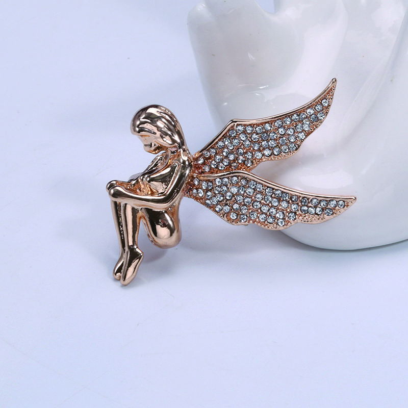 Blucome Newest Fashion Tucked Female Angel Brooch for Women Men Suit Clothes Accessories New Year Gift