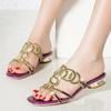 Модные новые женские модные босоножки на низком каблуке со стразами, летние босоножки для отдыха на плоской подошве, универсальные шлепанцы с мягкой подошвой, пляжная обувь