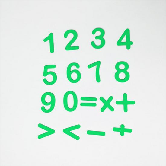 Магнитные наклейки с буквами алфавита и цифрами для раннего образования: 26 цветных заглавных букв для досок и холодильников