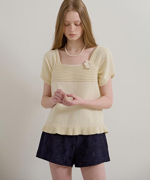 MORE THAN LIKE Square Flower Knit - Lemon