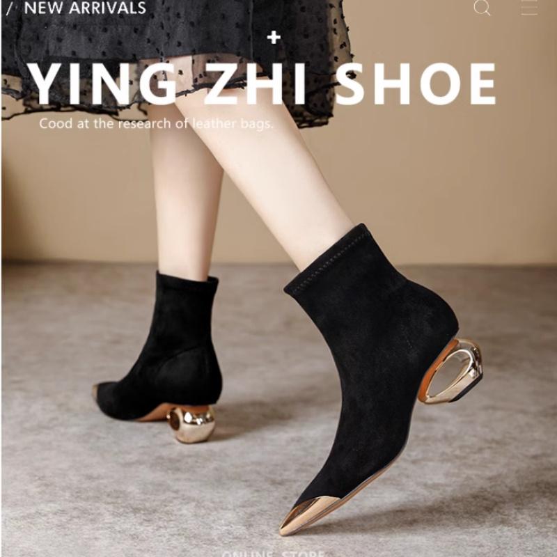 Женские модные сапоги с металлическим острым носком на грубом каблуке, черные винтажные замшевые эластичные ботильоны 2025 года, зимние женские короткие сапоги для отдыха на открытом воздухе
