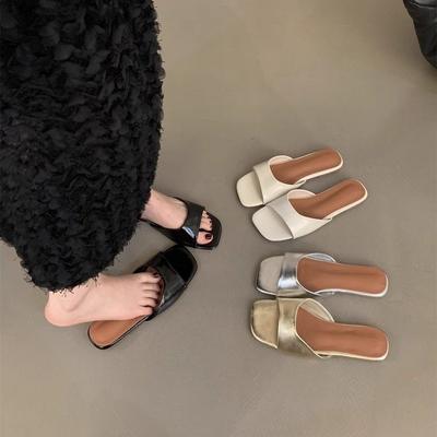 Шлепанцы на плоской подошве с одним словом серебристые крутые шлепанцы женские летние пляжные шлепанцы женская обувь